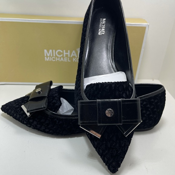 BNIB Michael Kors Belle Flex Valvet Flat Black 6 - Picture 5 of 10
